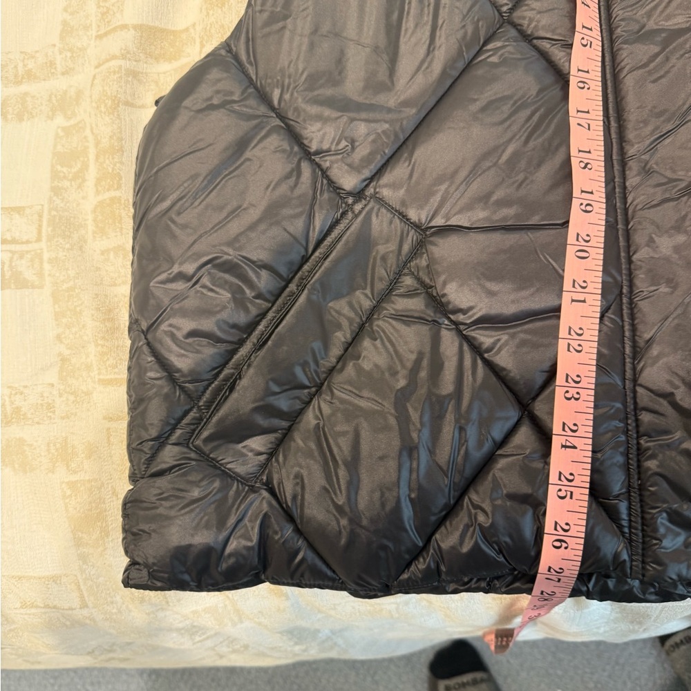 Andrew Marc sport bubble vest pockets XL has a hidden hood Zipper host pick - Picture 14 of 17